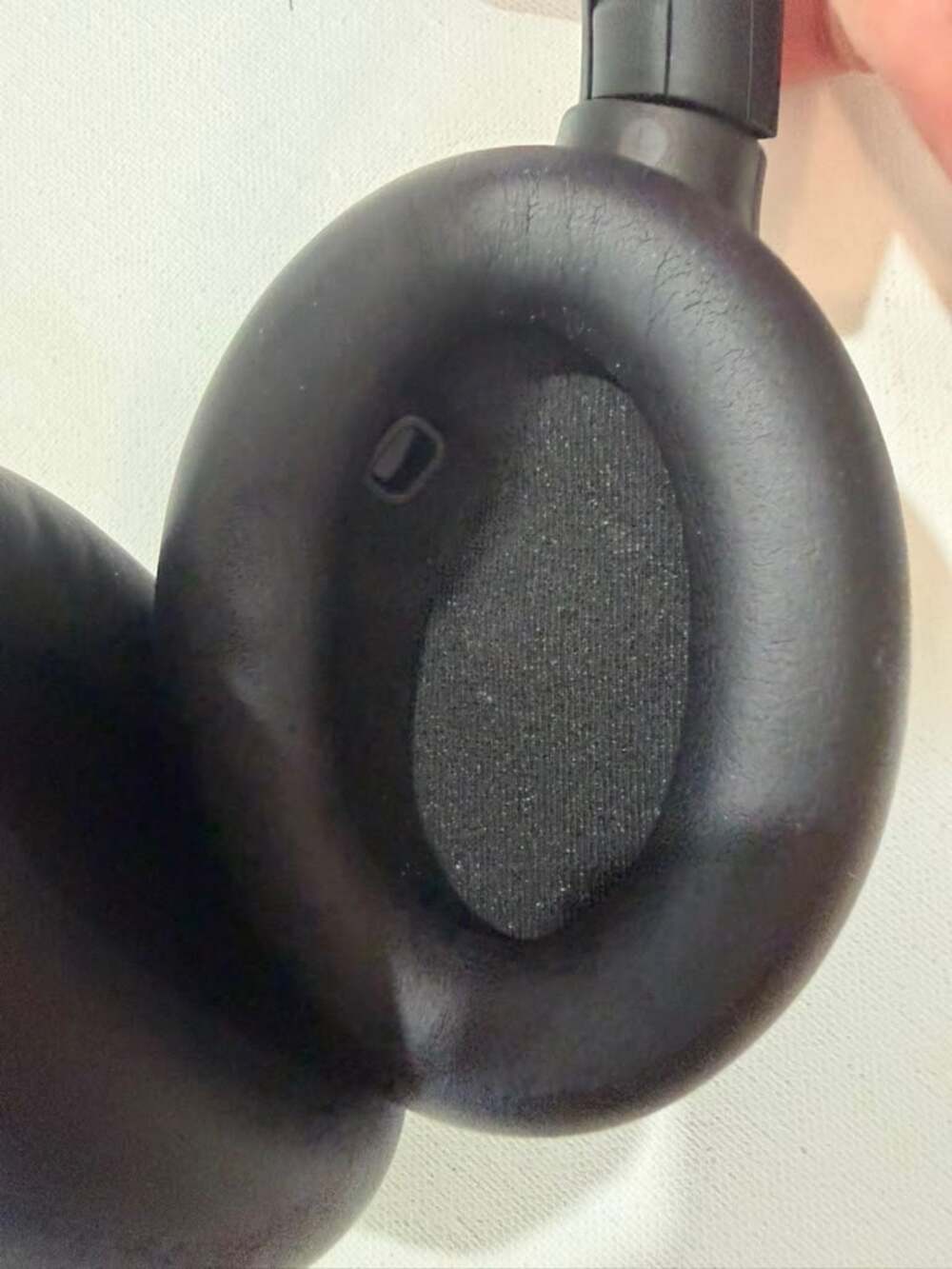 Sony WH-1000XM4 Wireless Noise Canceling Over-Ear Headphones - Picture 7 of 7